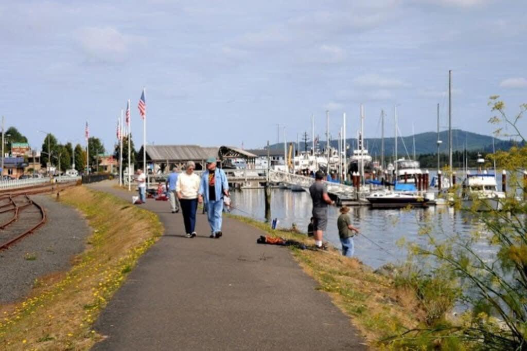 #Stayinmydistrict Historic Apartment Near Downtown Coos Bay Esterno foto